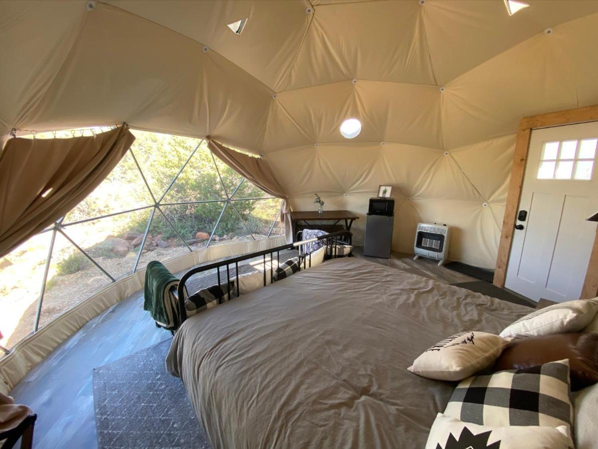 Hotel Blue Mountain Domes - The Wow Experience Monticello Exterior foto